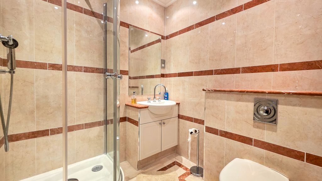 Additional image 16 of 1 bed flat for saleApt. 12 Majestic Apartments, King Edward Road, Onchan IM3