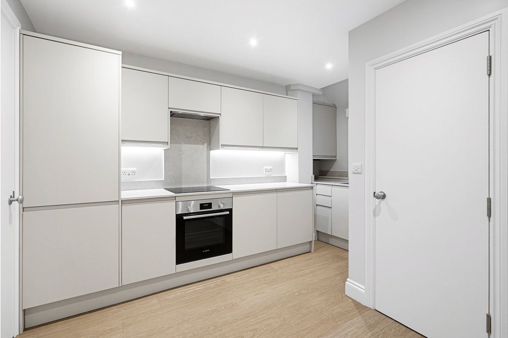 Property photo 3 of 15 Kitchen/Dining Room