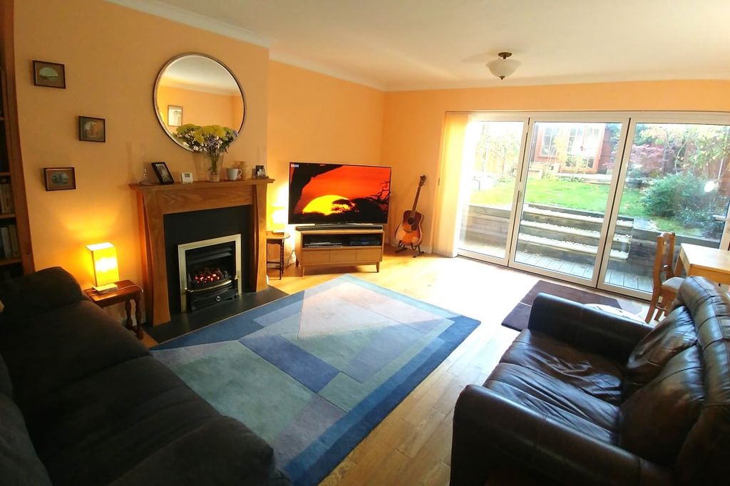 Property photo 3 of 14