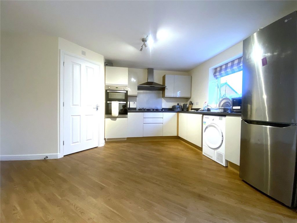 Property photo 3 of 13 Picture No. 16