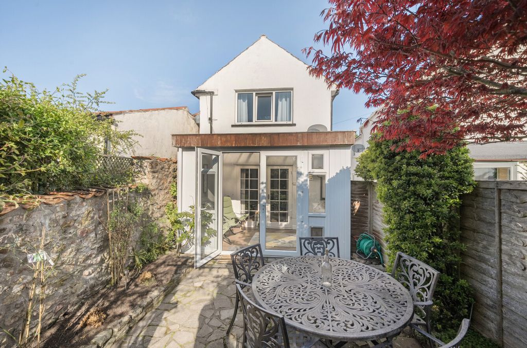 Property photo 1 of 21 Rear Garden