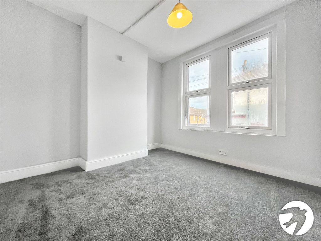 Property photo 2 of 9 Picture No. 04