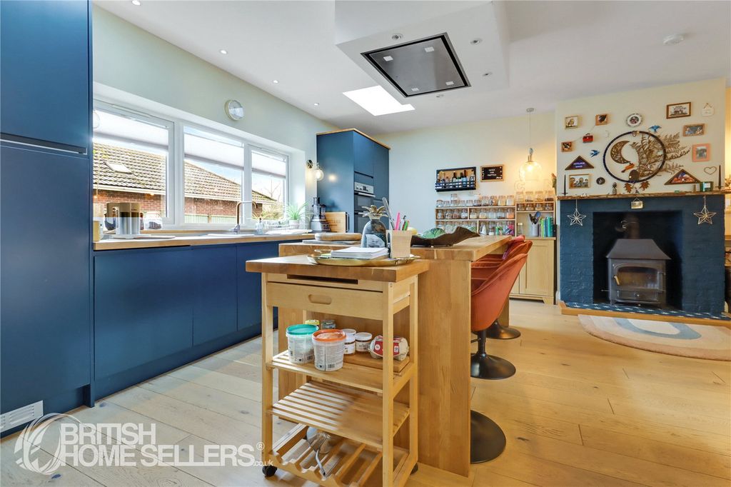 Property photo 3 of 13 Picture No. 17