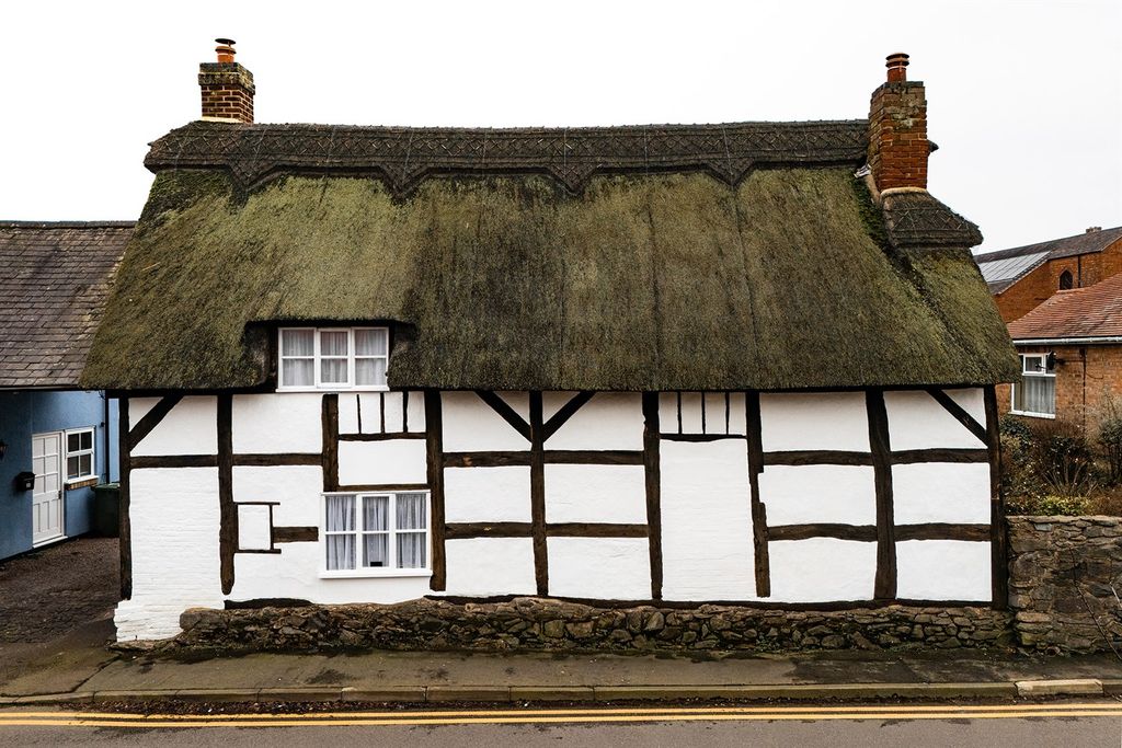 Property photo 1 of 48 Bridge Street