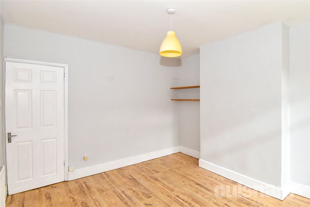 Property photo 2 of 14 Picture No. 33