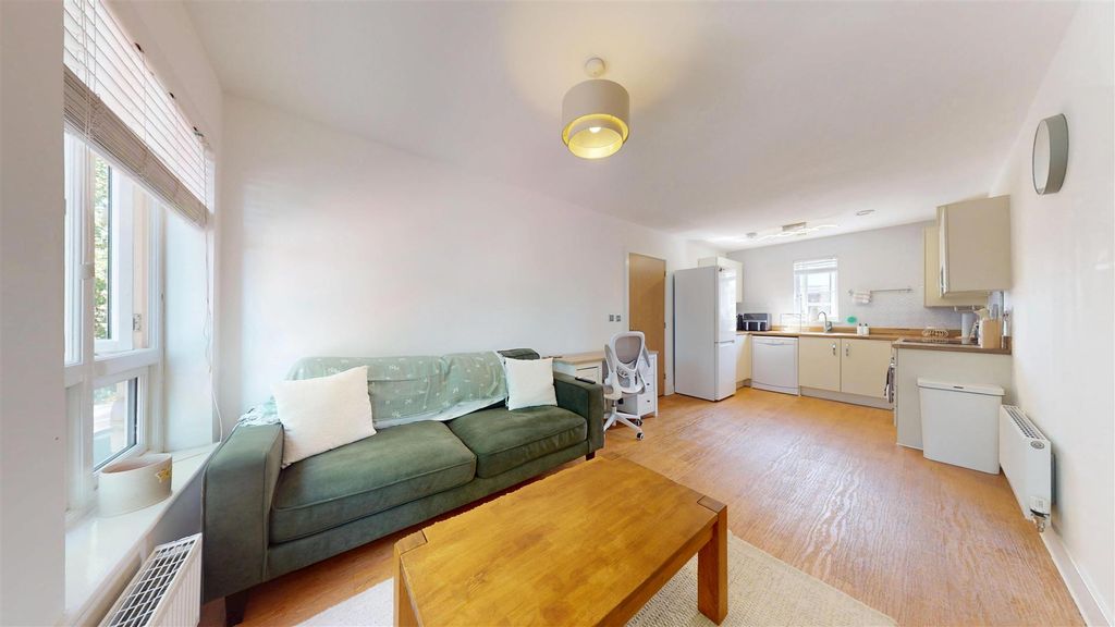 Property photo 3 of 10 Kitchen/Living Room