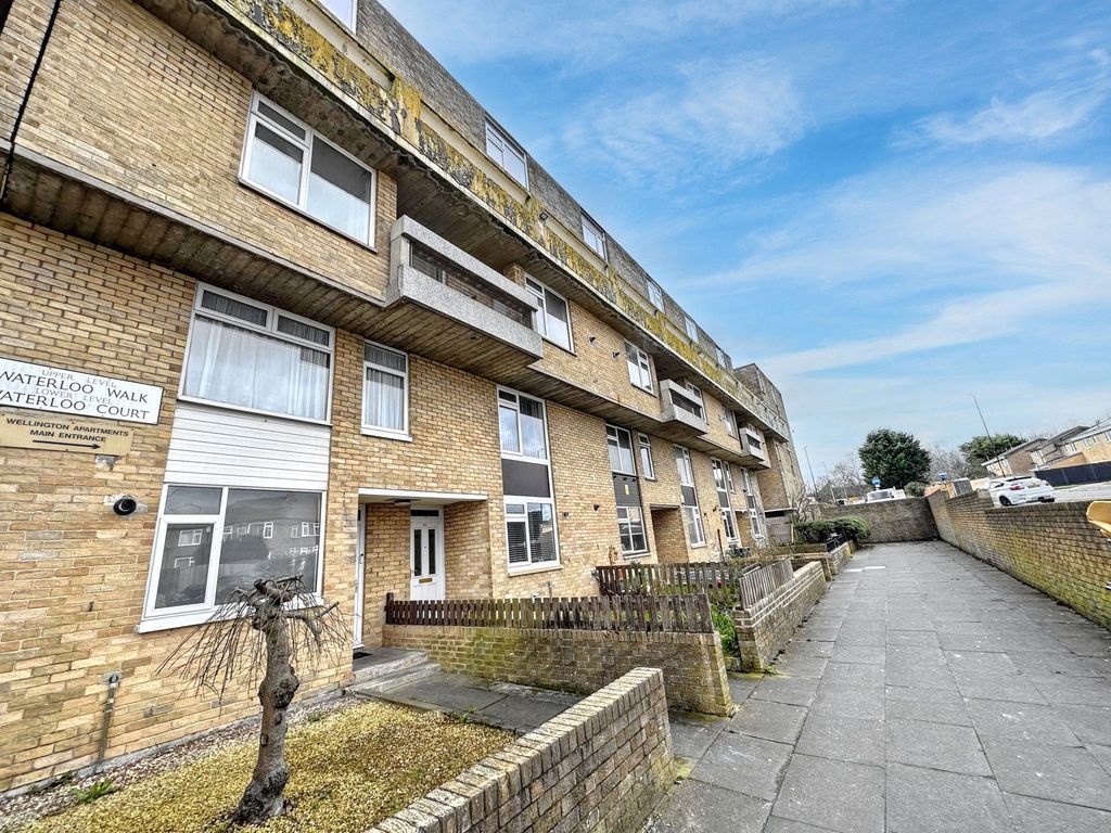 Property photo 1 of 5