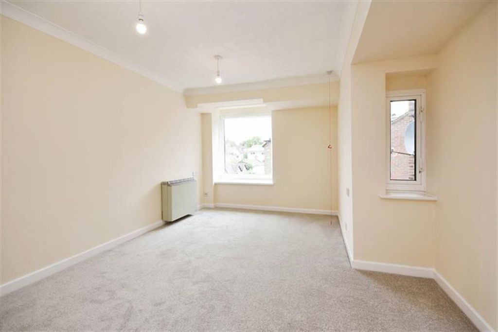 Property photo 1 of 13 (Main)