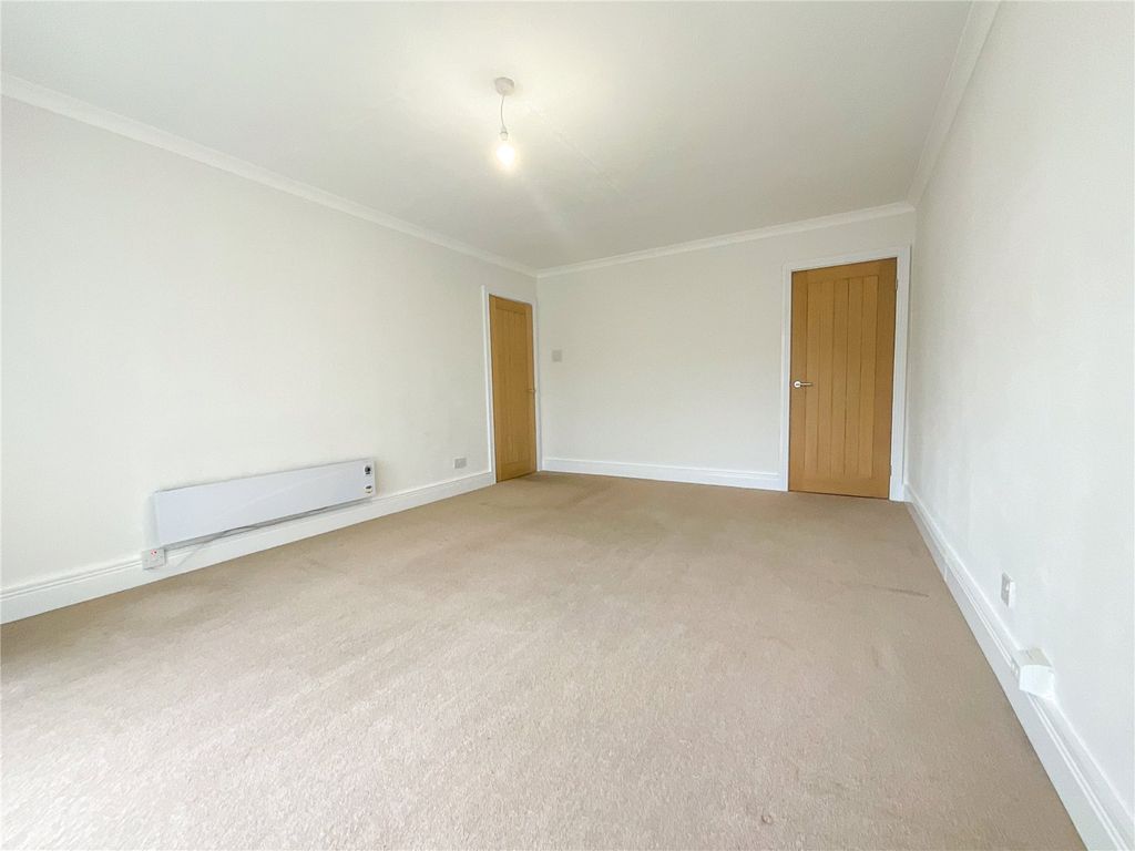 Property photo 2 of 11 Picture No. 08