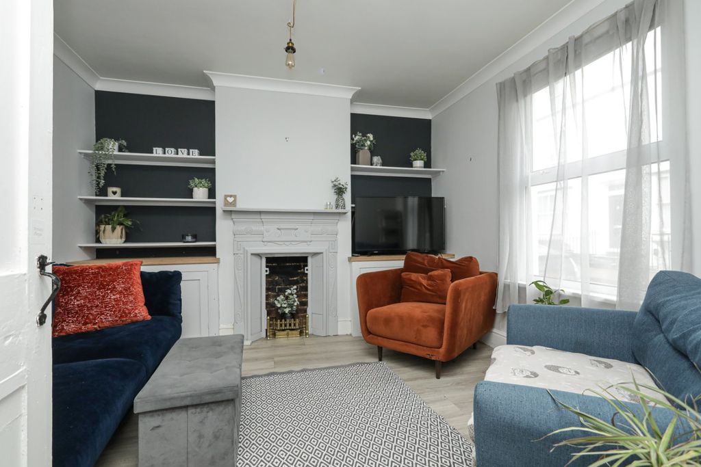 Property photo 3 of 23 Picture 3