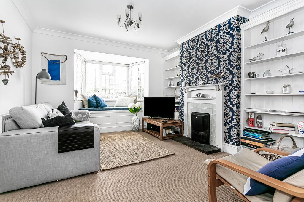 Property photo 2 of 15