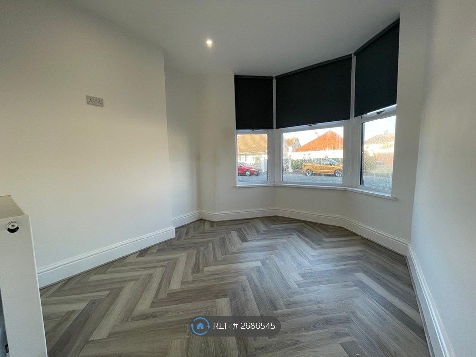 Property photo 1 of 5 Living Room