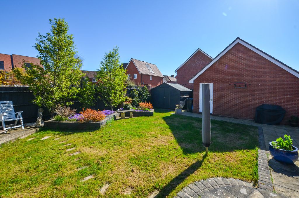 Property photo 3 of 31