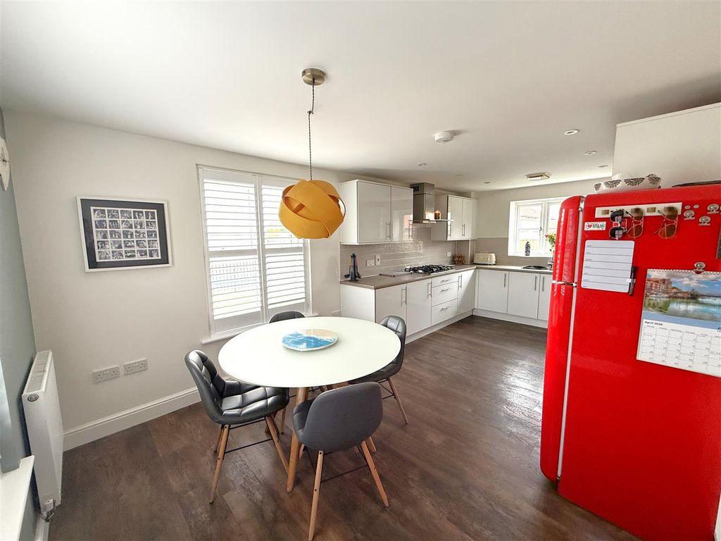 Property photo 3 of 20 3.Jpeg