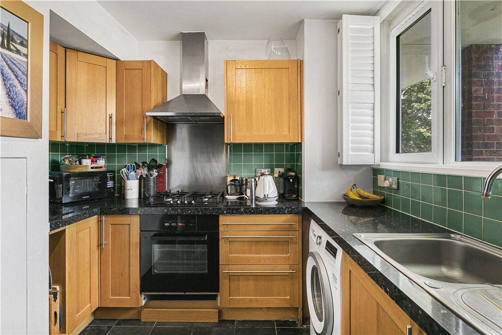 Property photo 3 of 20 Kitchen