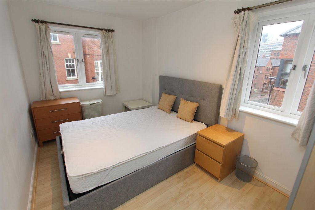 Property photo 3 of 10 Bedroom1.Jpg