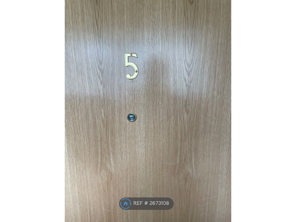 Property photo 2 of 18 Internal Entrance