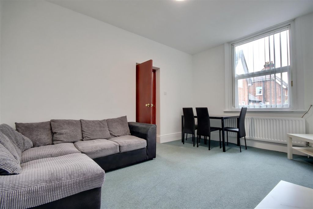 Property photo 2 of 9 E287B04C-B981-443B-A34C-Ac514863Cb38_1_201_A.Jpeg