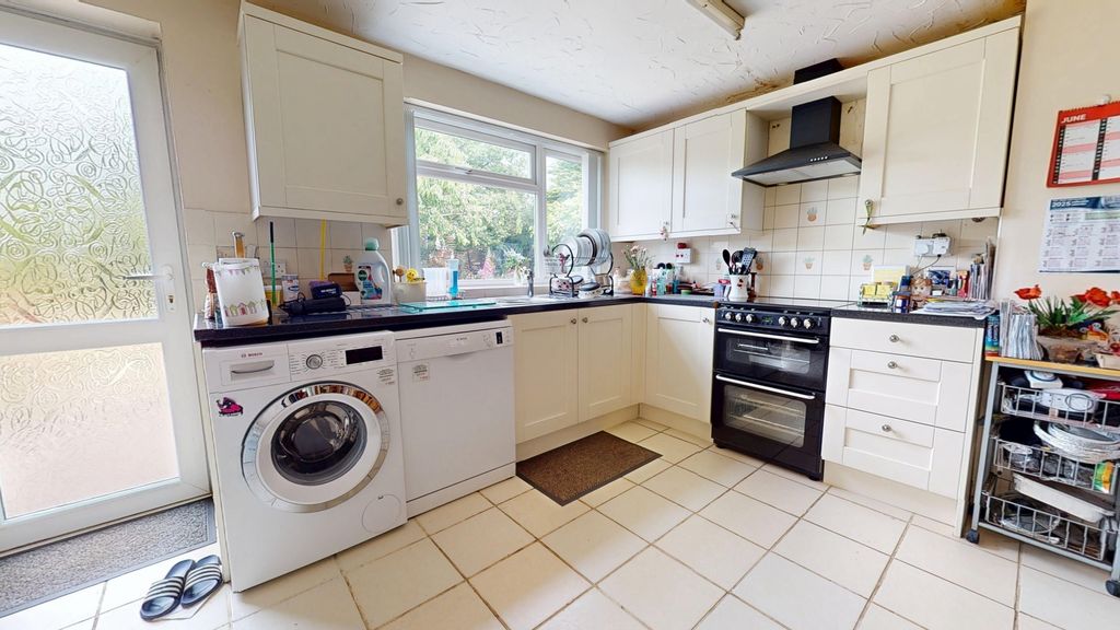 Property photo 3 of 15 Photo 11