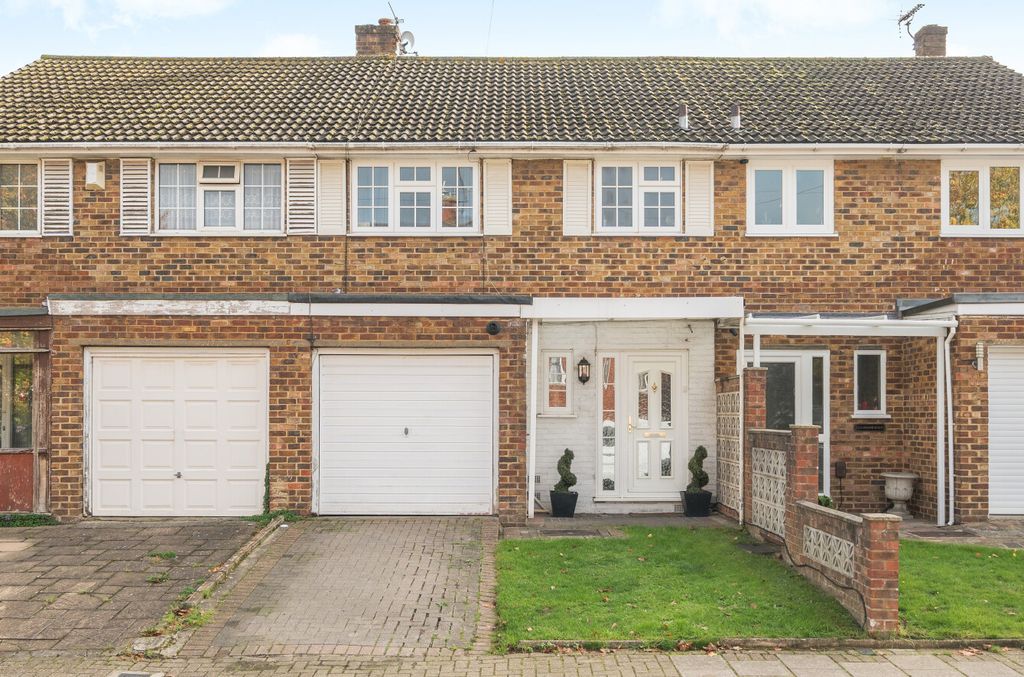 Property photo 1 of 16 1361933-20-68F8Bc...