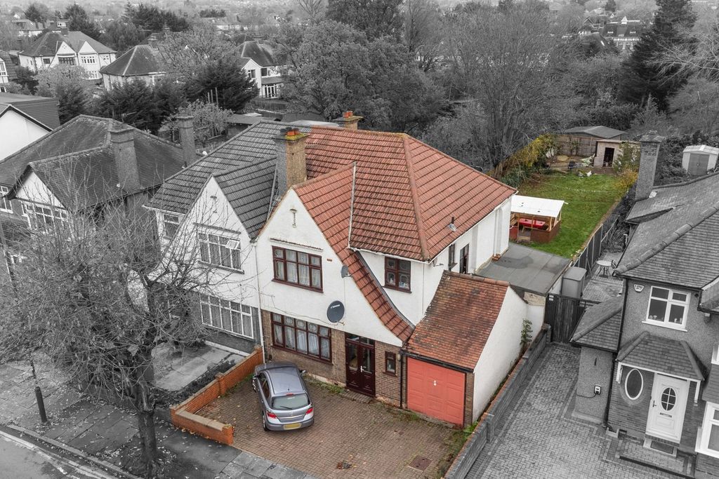 Property photo 1 of 18