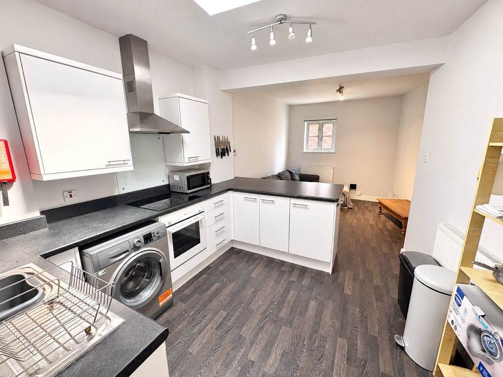 Property photo 2 of 10 Picture No. 03