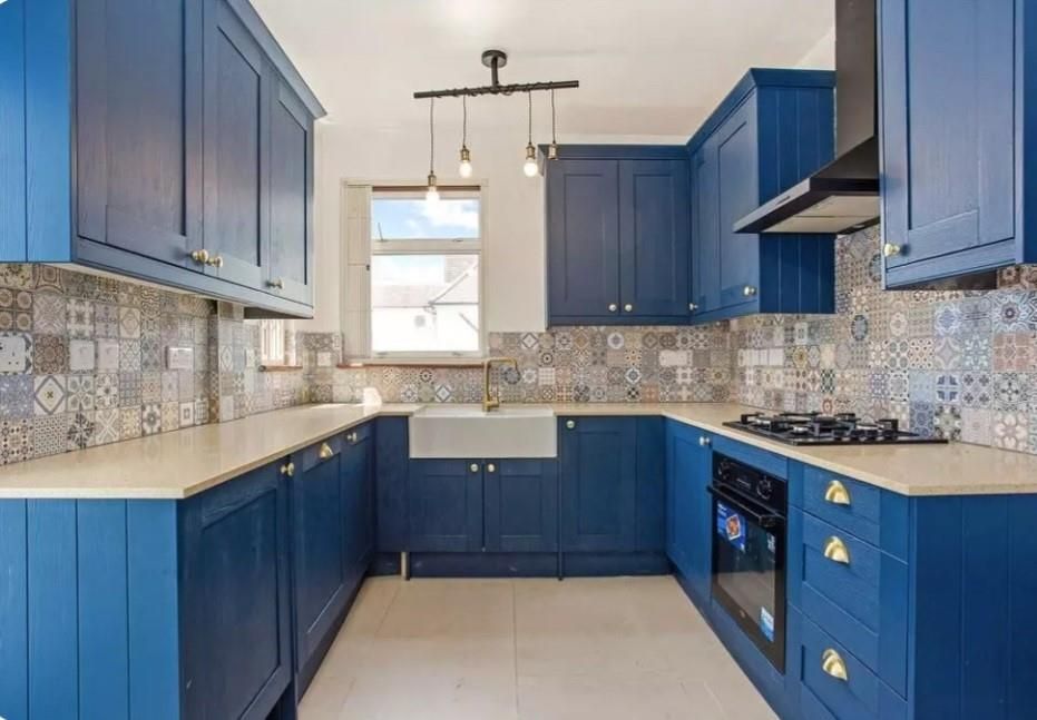 Property photo 3 of 13 Kitchen