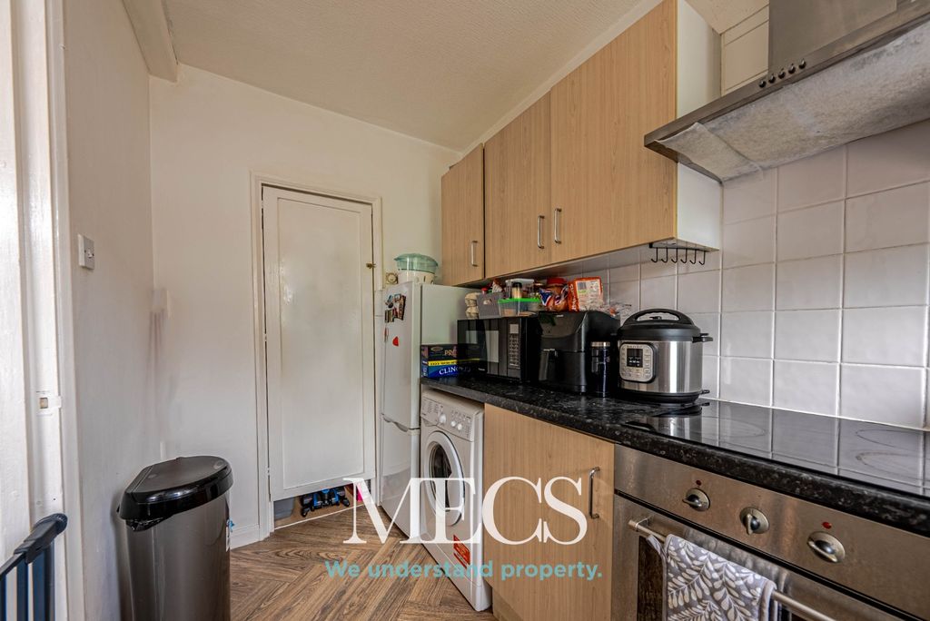 Property photo 2 of 8 3235063