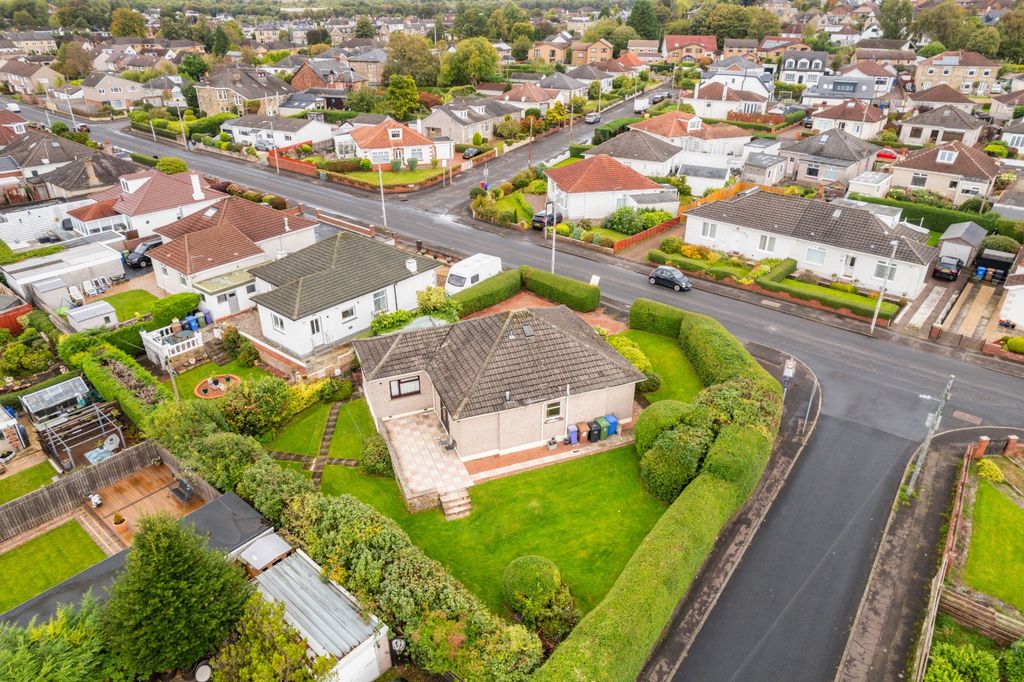 Property photo 2 of 22 5286986