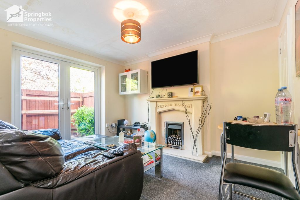 Property photo 2 of 12 1