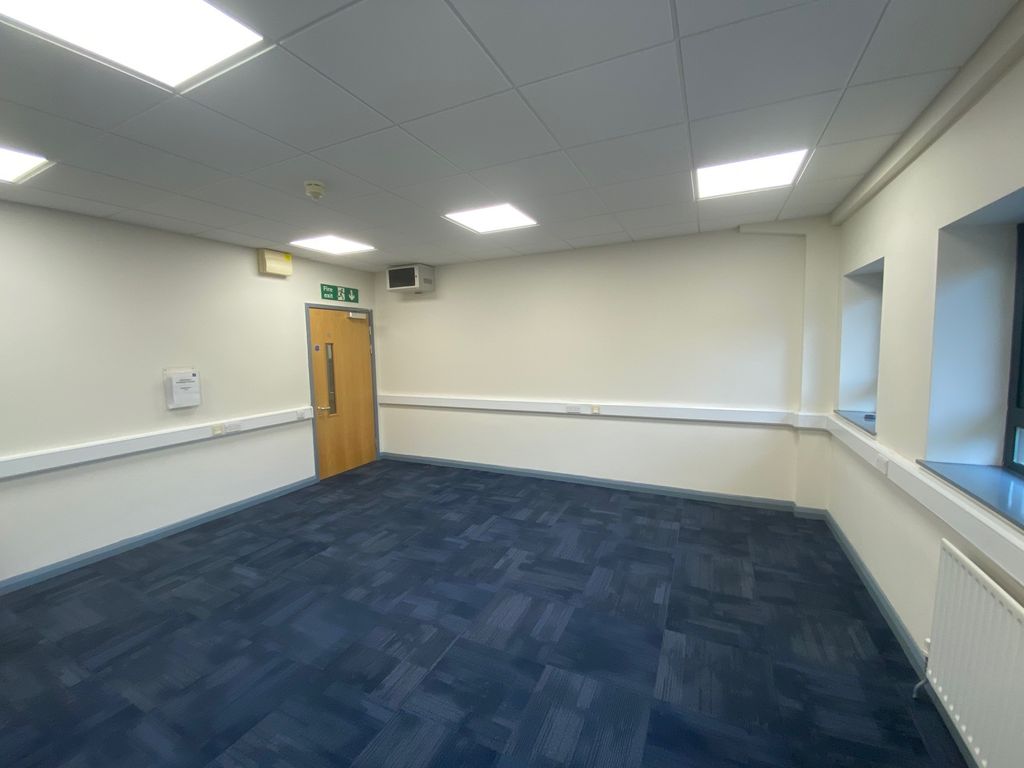 Property photo 2 of 9 Unit 91 To Let