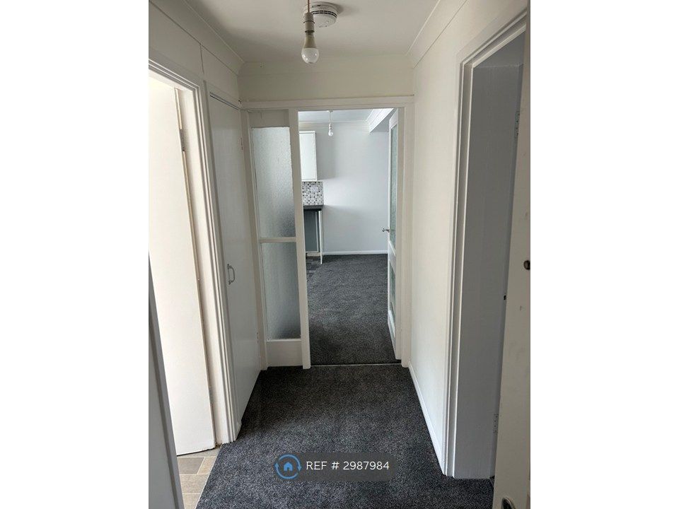 Property photo 3 of 19 Hallway