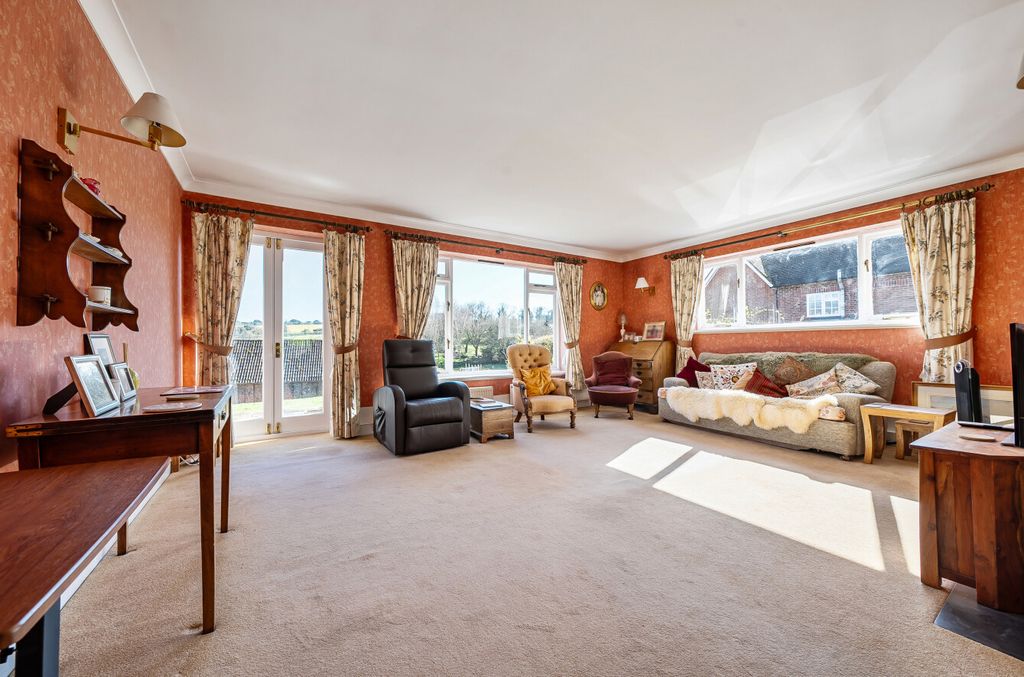 Property photo 3 of 21 1425867-31-69B984...