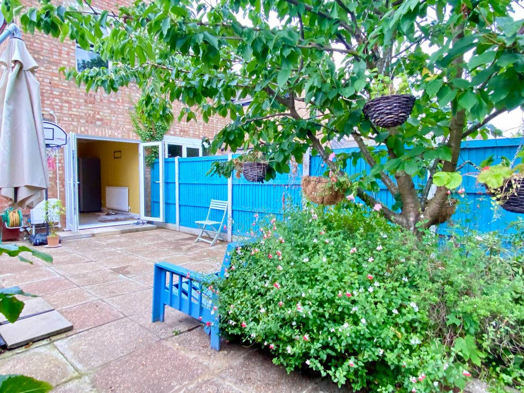 Property photo 2 of 15 Garden