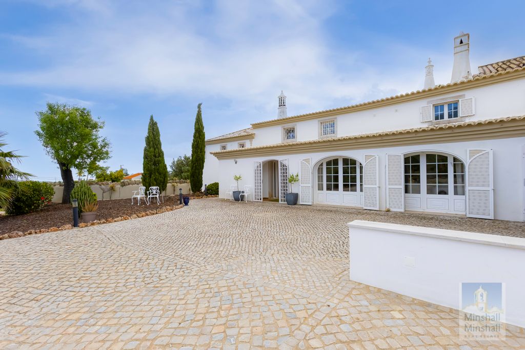 Property photo 1 of 33