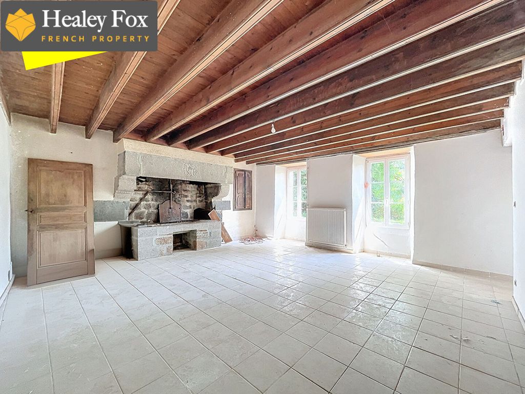 Property photo 2 of 18