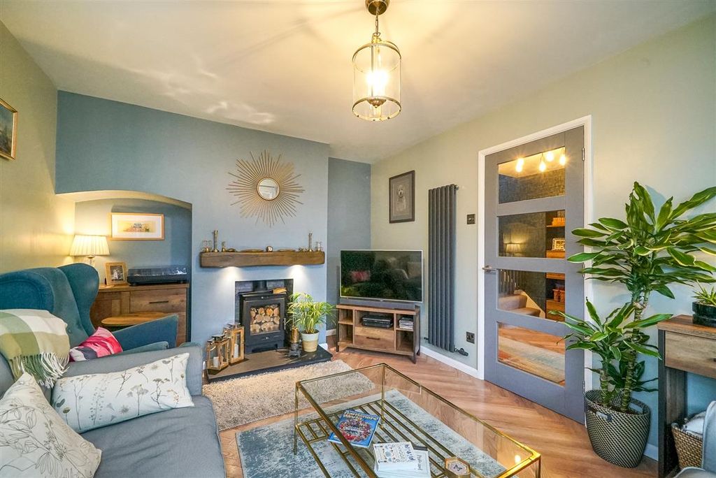 Property photo 2 of 16