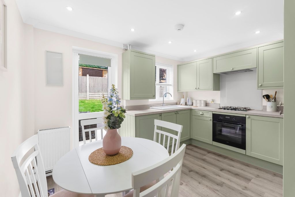 Property photo 2 of 15 5444283