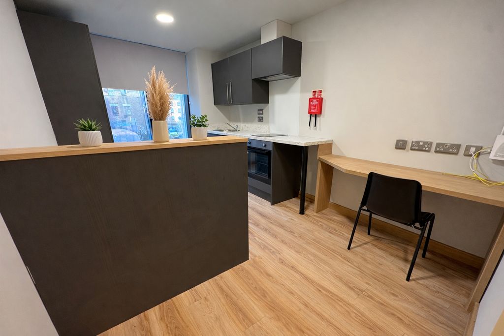 Property photo 2 of 11 Picture No. 13