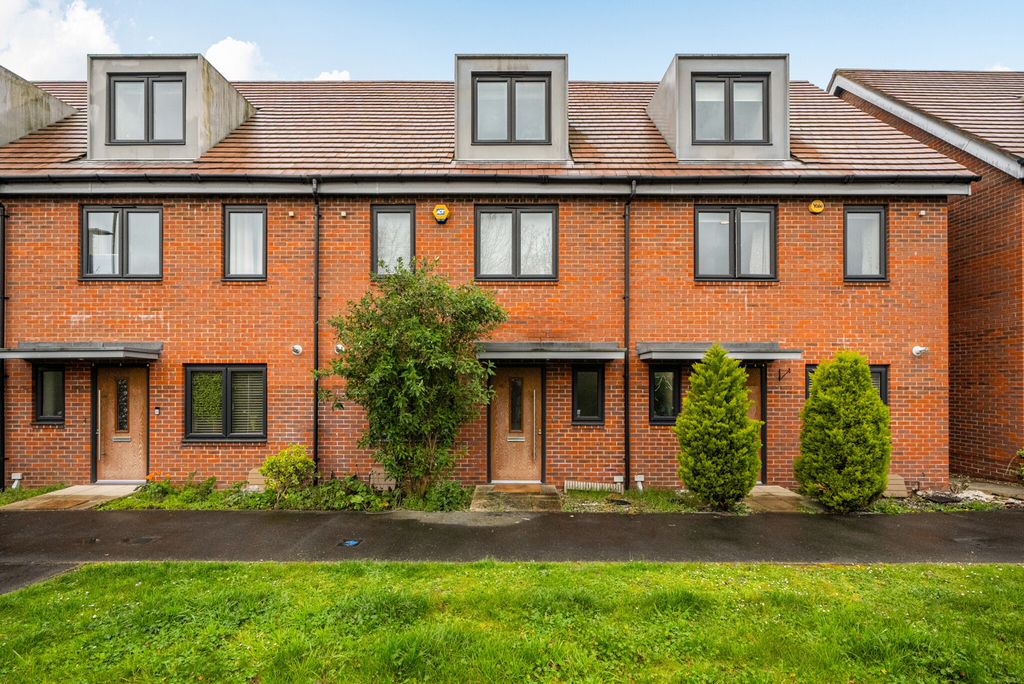 Property photo 1 of 21 1433674-23-69c695...