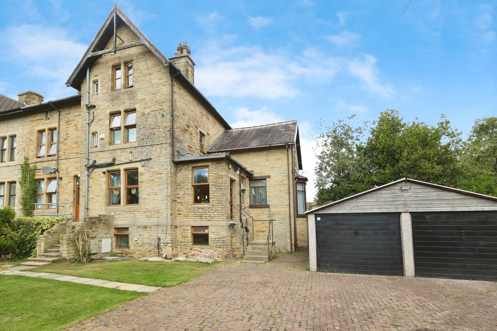 Property photo 1 of 16 Front View