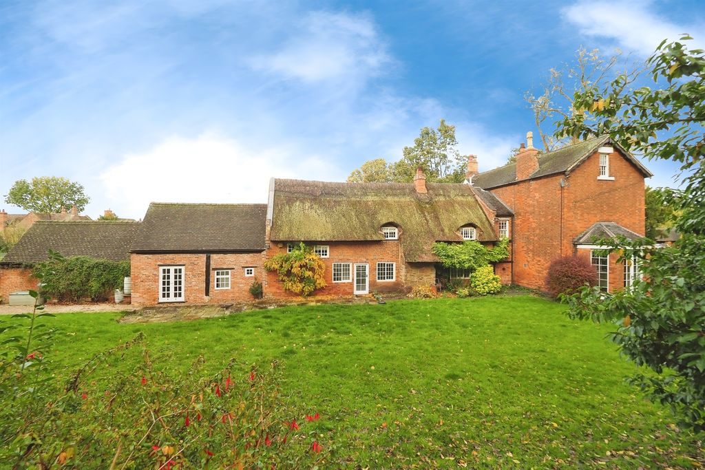 Property photo 1 of 27