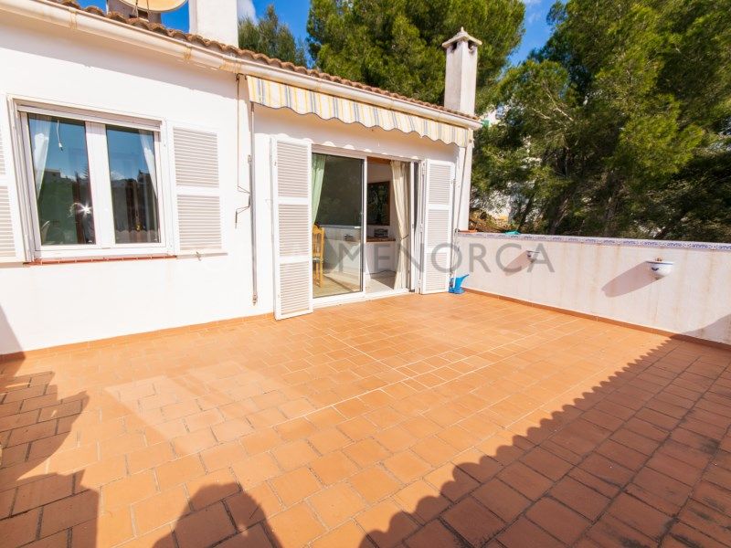 Property photo 2 of 32