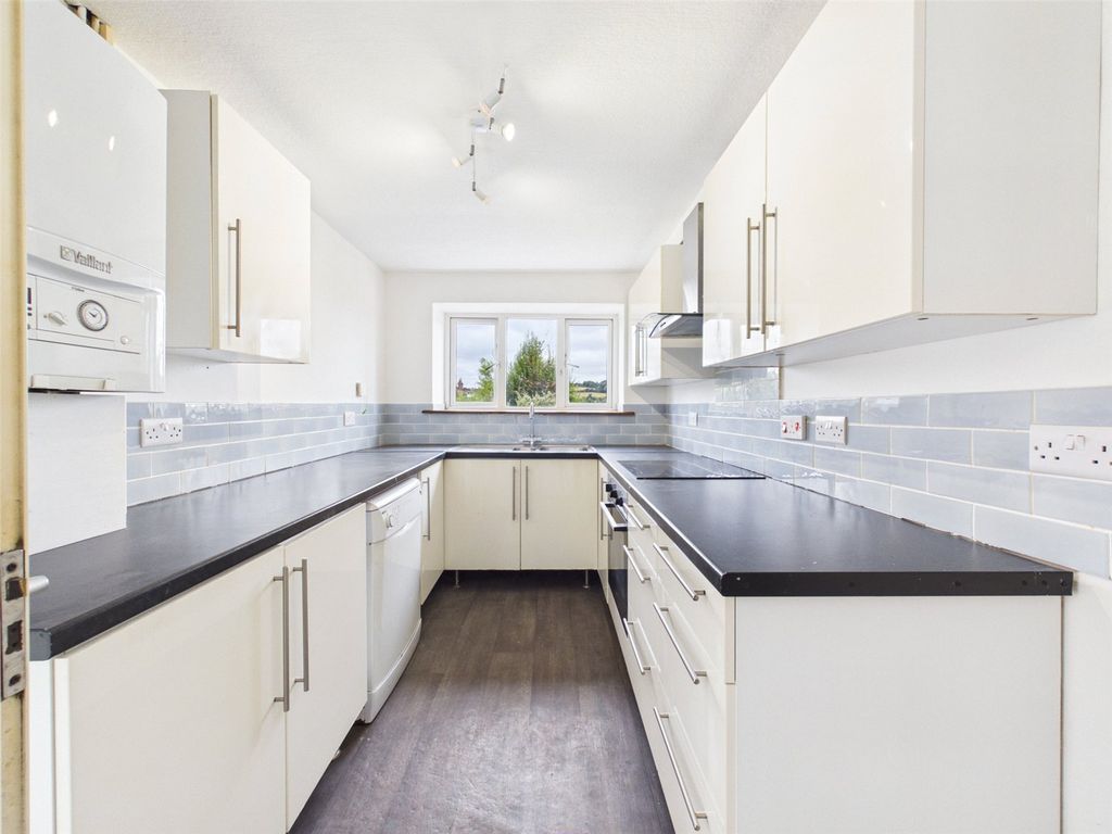 Property photo 3 of 13 Kitchen