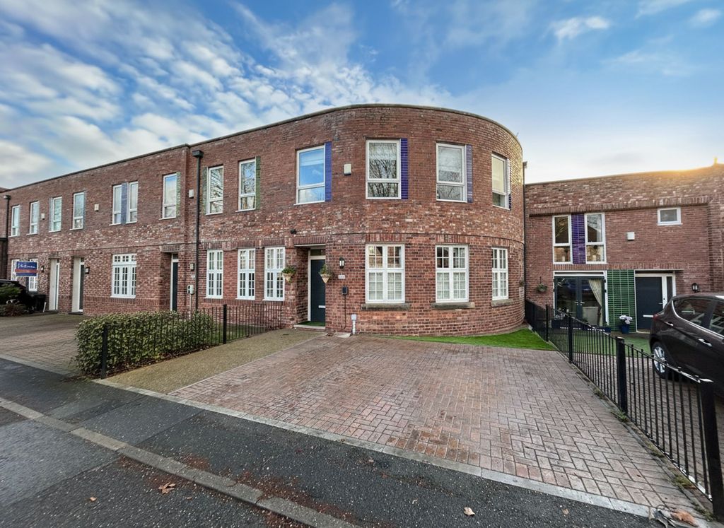 Property photo 1 of 24