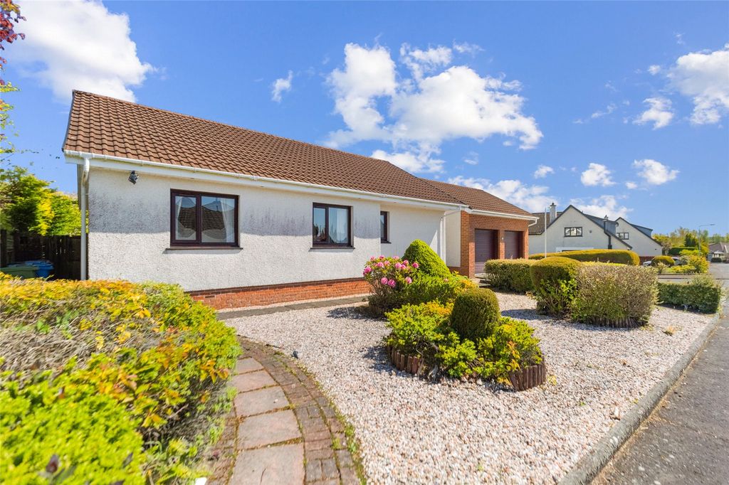 Property photo 1 of 37 Picture No. 06