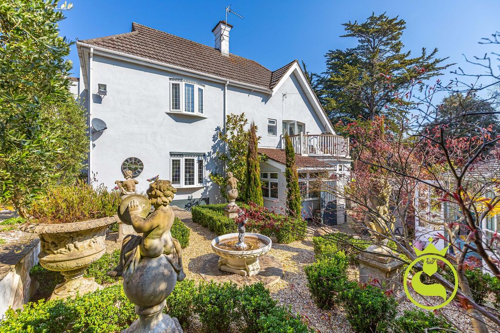 Property photo 1 of 39