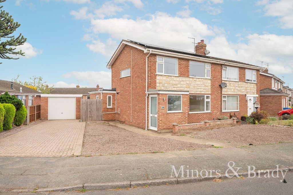 Property photo 1 of 18