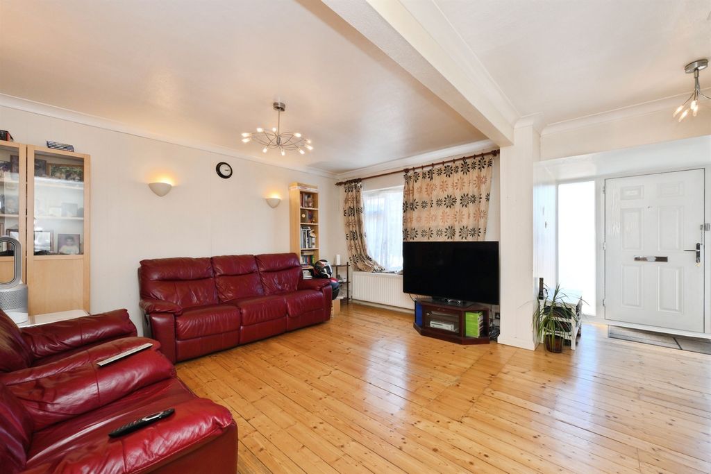 Property photo 2 of 16