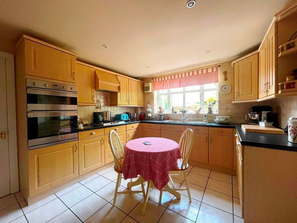Property photo 2 of 22